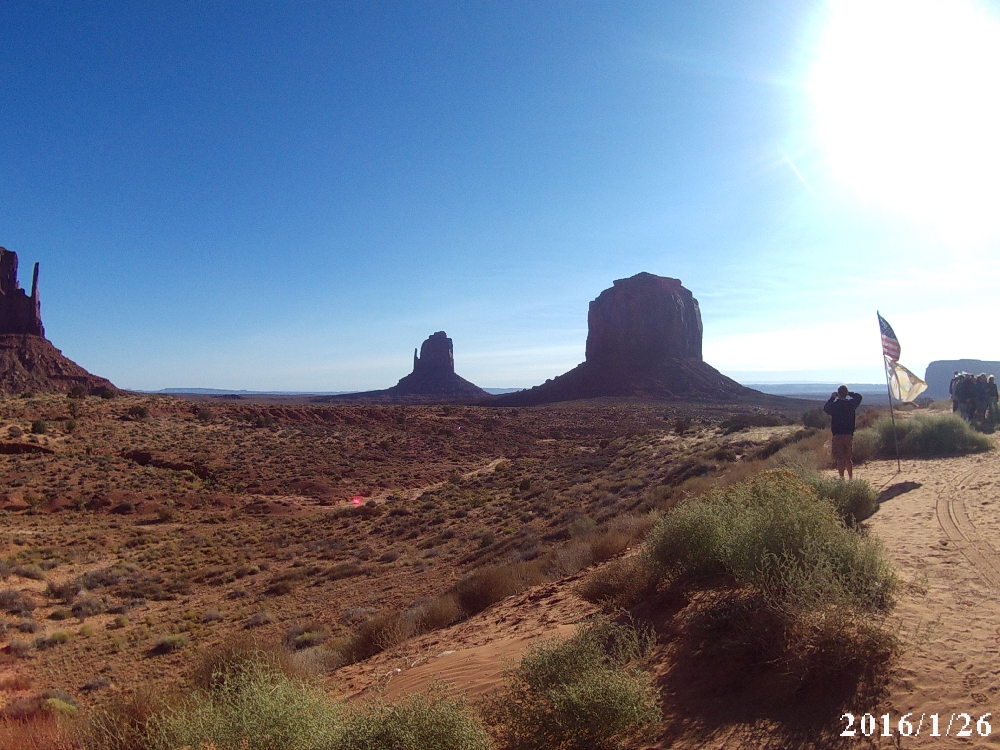 Monument Valley avec l'étendard américain
