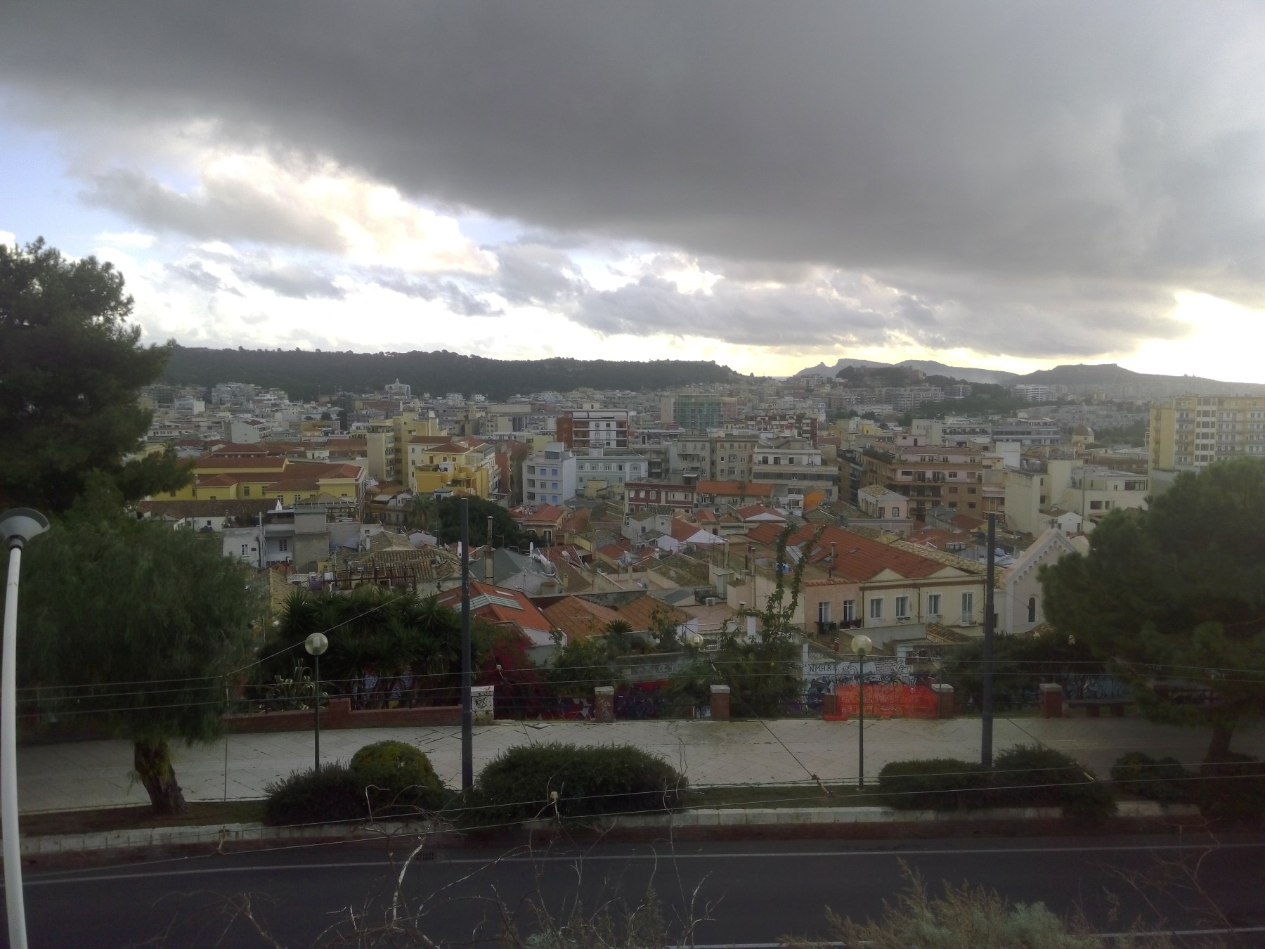 Vue de Cagliari depuis Viale Regina Elena