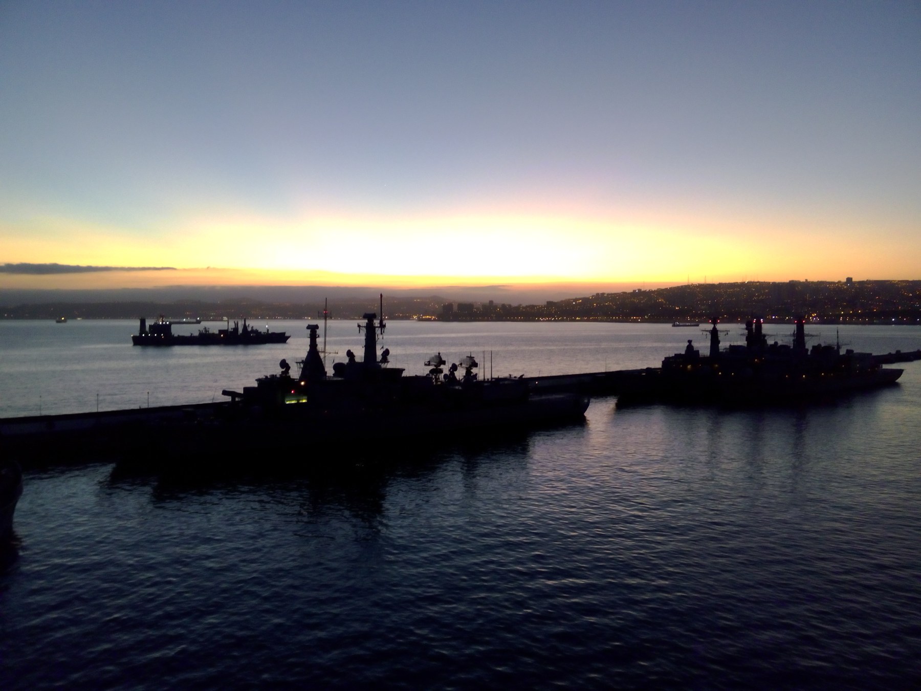 Navires militaires à Istanbul