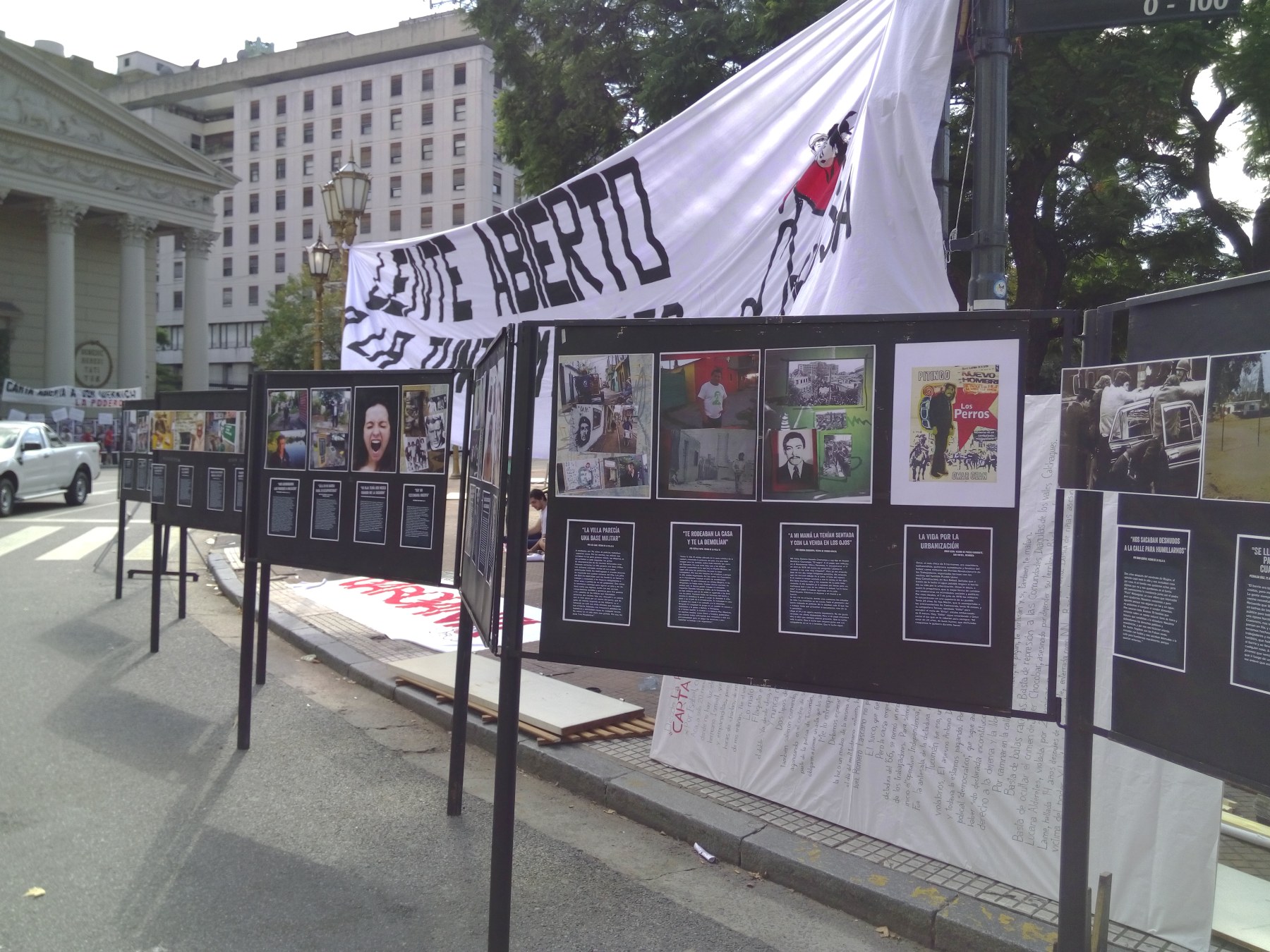 Comodoro Rivadavia, Argentina - Exposition sur la Plaza de Mayo
