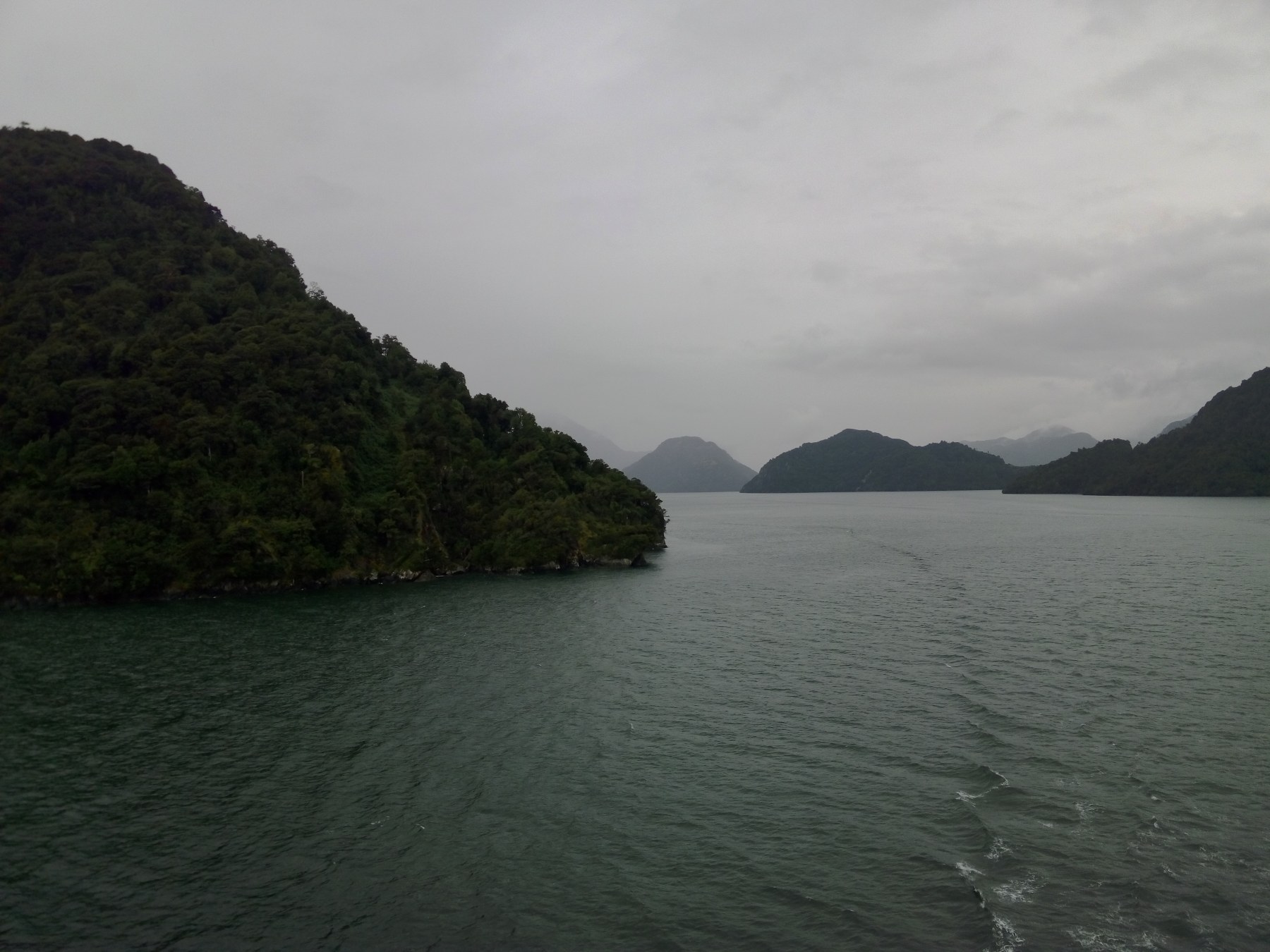 Vue du lac en Amérique du Sud