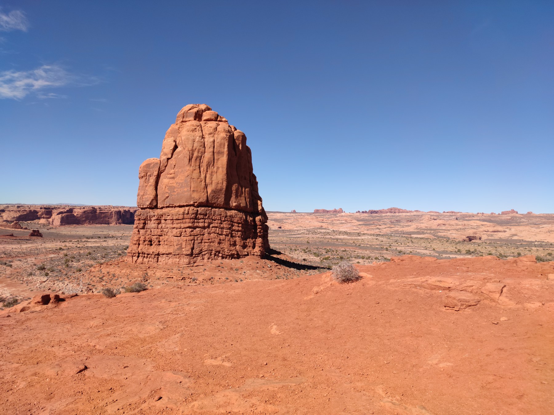 Monolithe rouge dans le parc d'Arches, Utah