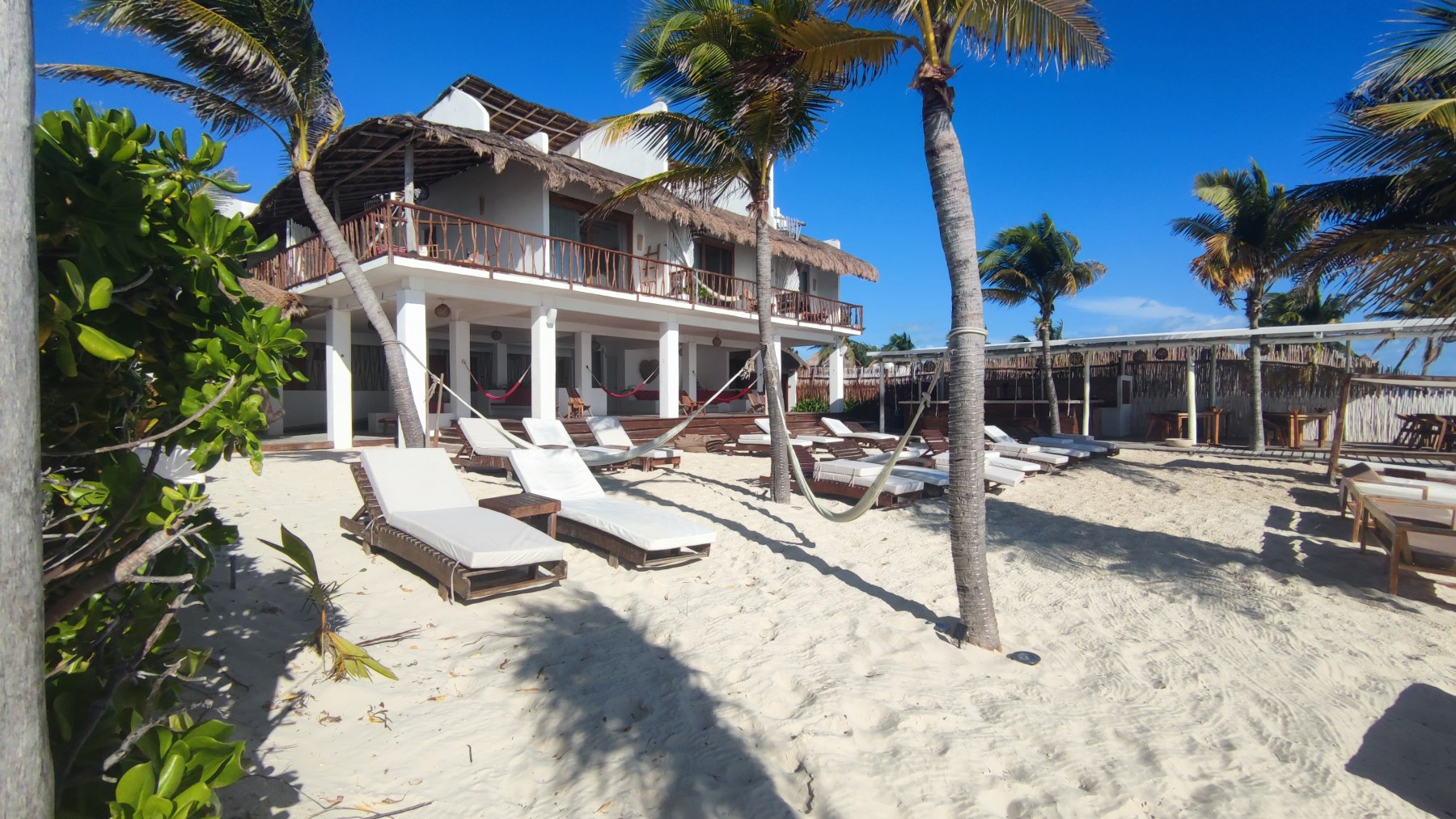 Plage de sable blanc à Isla Mujeres
