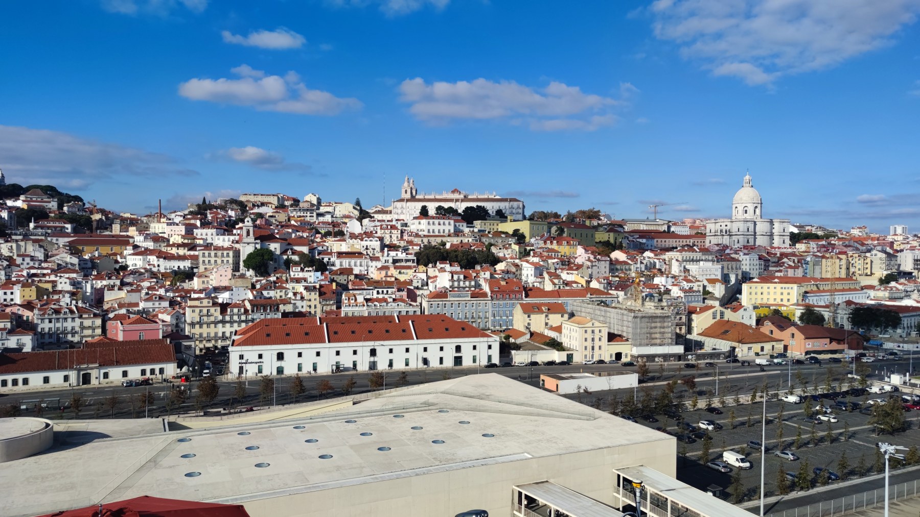 Vue panoramique de Lisbonne depuis le Chafariz de Dentro