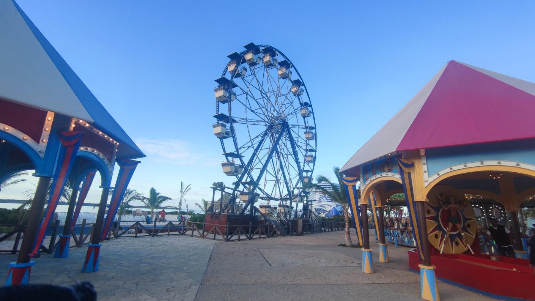 Ferris Wheel au port de Cabo Rojo
