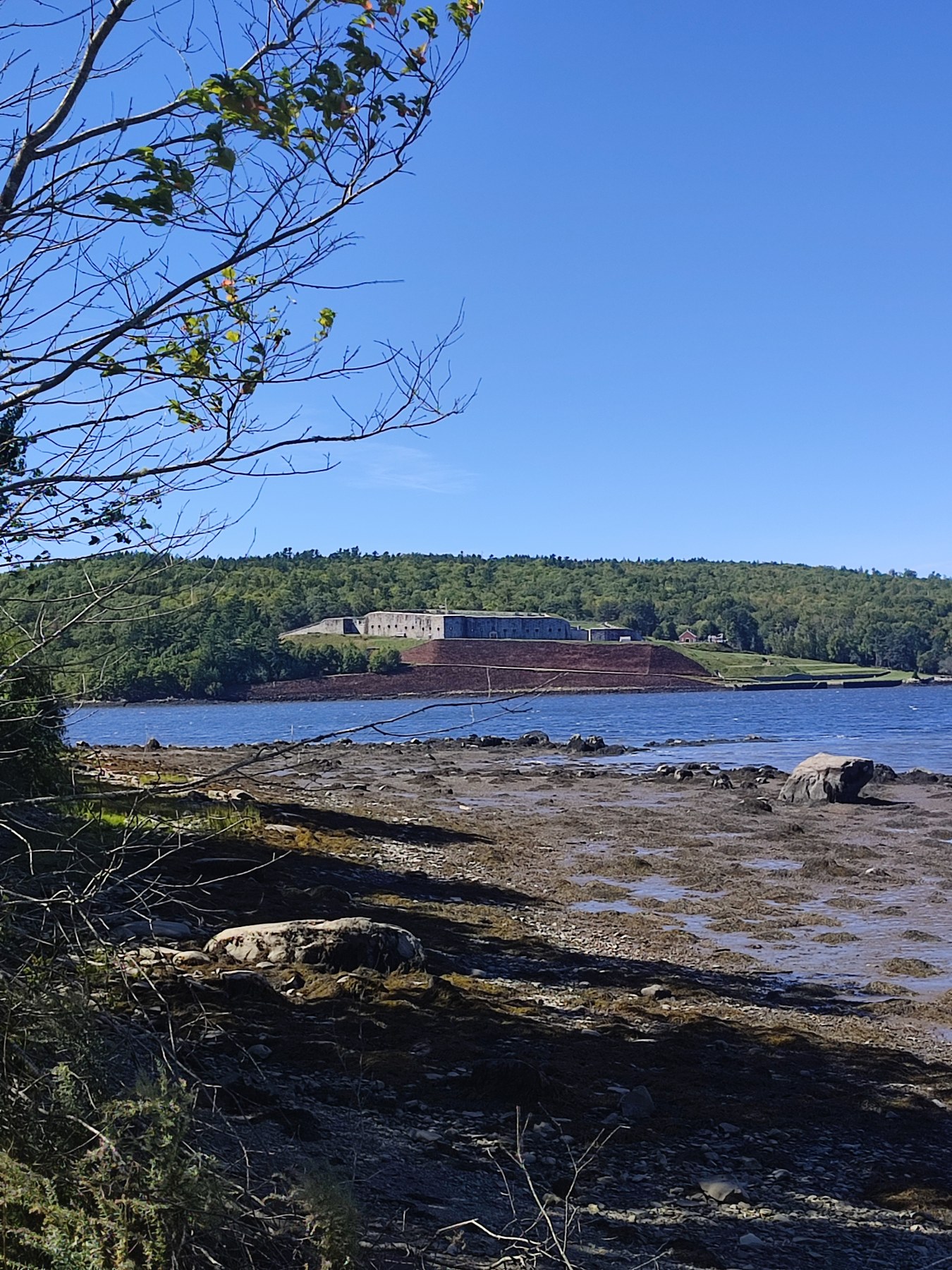 Fort Knox Rd depuis Venora Island