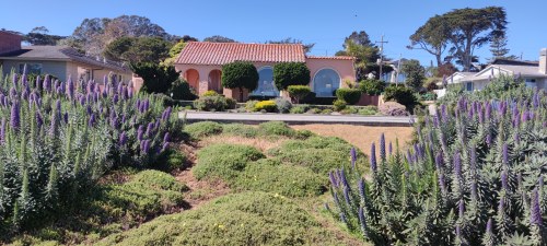 Maison rose à Monterey, Californie Maison rose à Monterey, Californie