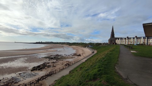 Crail, Fife, Écosse – Plage et église Crail, Fife, Écosse – Plage et église