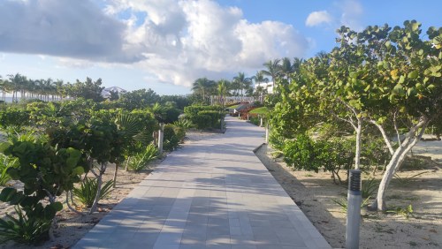 Allée vers la plage d'Isla Mujeres