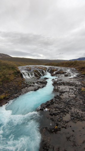 Cascade bleue en Islande Cascade bleue en Islande