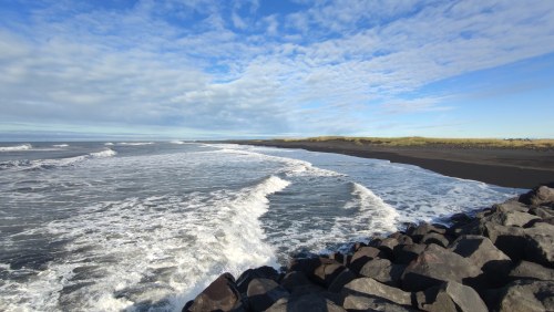 Plage noire de l'Islande Plage noire de l'Islande